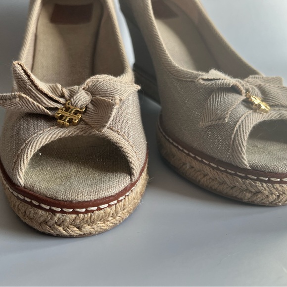 Tory Burch Beige Peep-Toe Wedges with Bow with Dust Bag - Picture 6 of 11